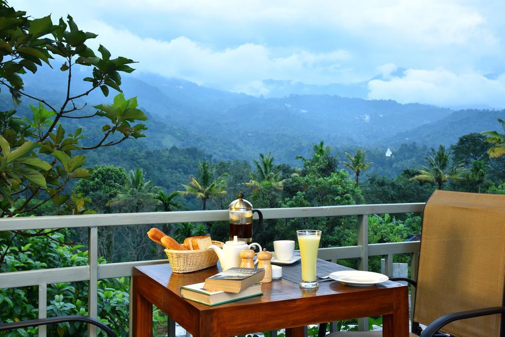 Mistletoe Homestay & Cafe Munnar Ngoại thất bức ảnh